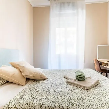 Modern 2br W-balcony E Ac Near Vaticanmuseums Rom