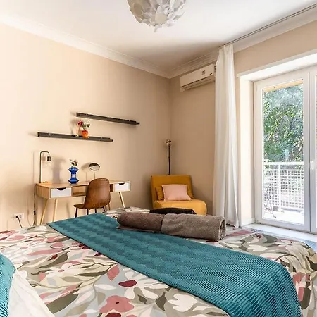 Modern 2br W-balcony E Ac Near Vaticanmuseums