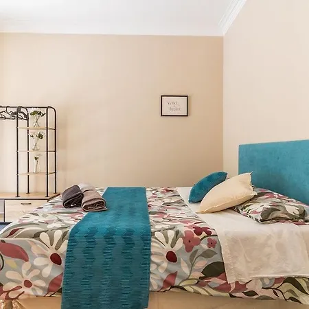 Modern 2br W-balcony E Ac Near Vaticanmuseums